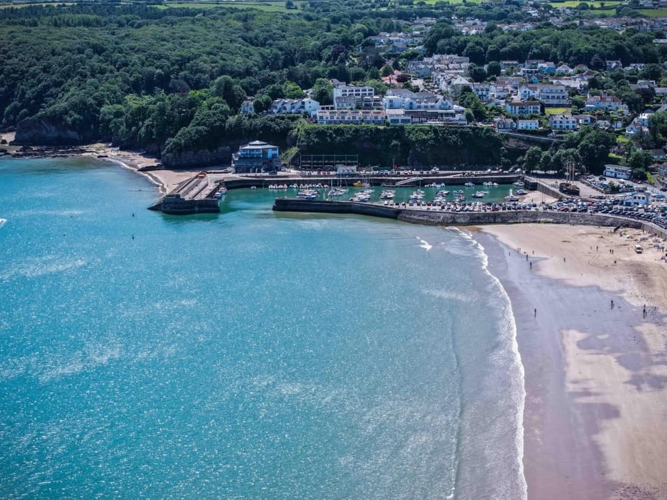 Driftwood Den - 1 Bedroom Apartment - Saundersfoot Apartment in Saundersfoot
