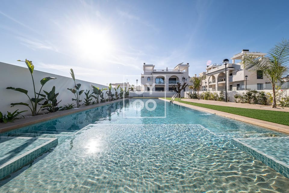 Garden, Swimming pool
