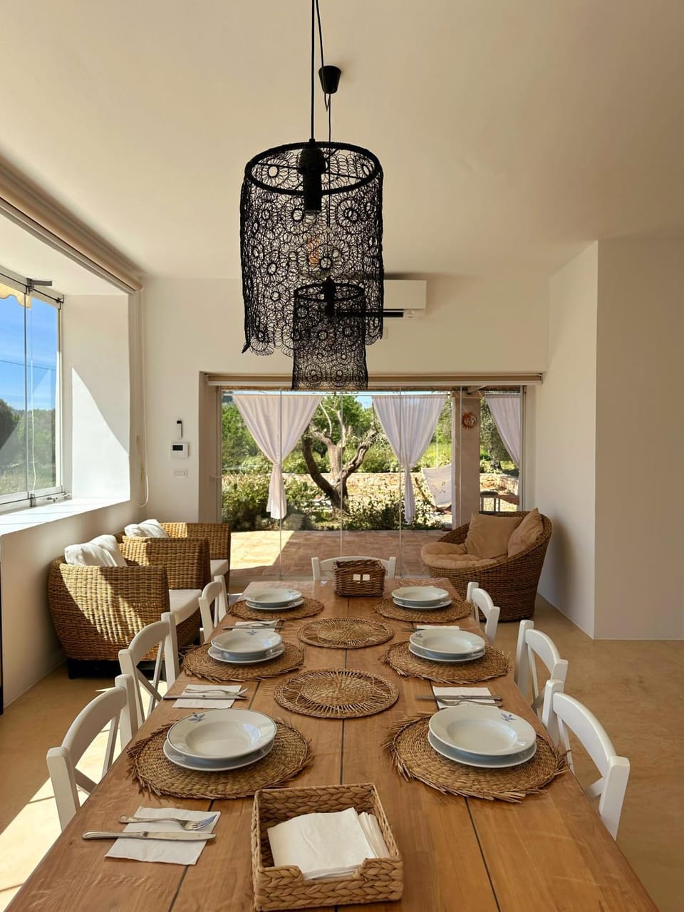 Living room, Dining area