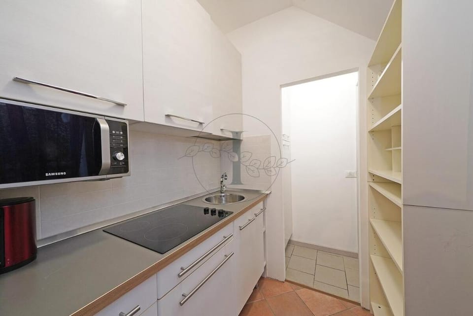 D1MORA Roccoli2 - apartment in villa with pool Apartment in Lake Garda