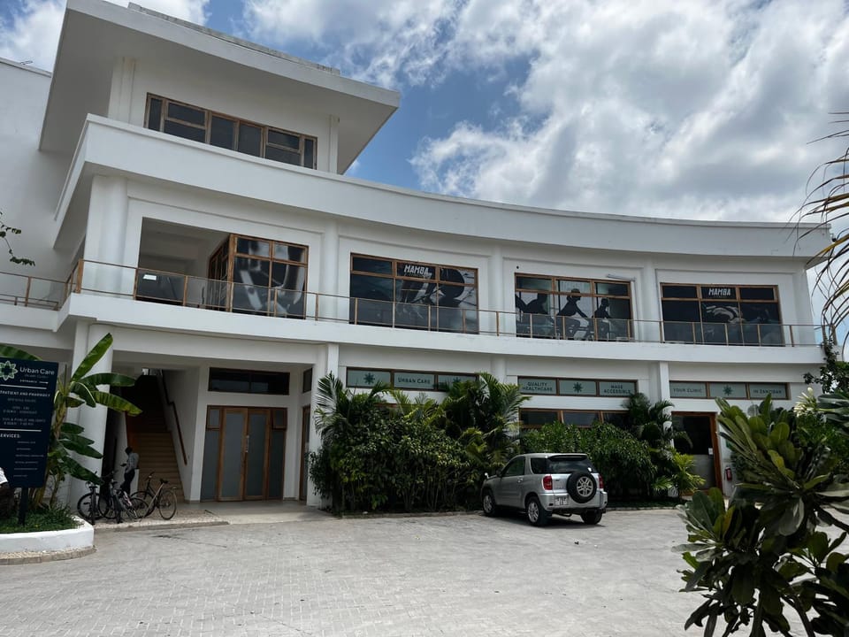 Facade/entrance