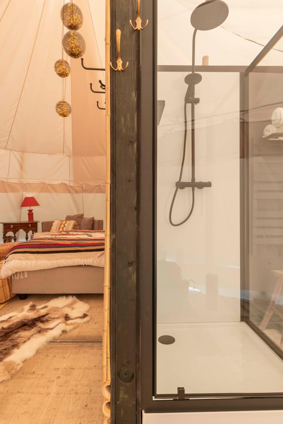 Tipi Bo exclusief Luxury tent in Zeeland, Netherlands