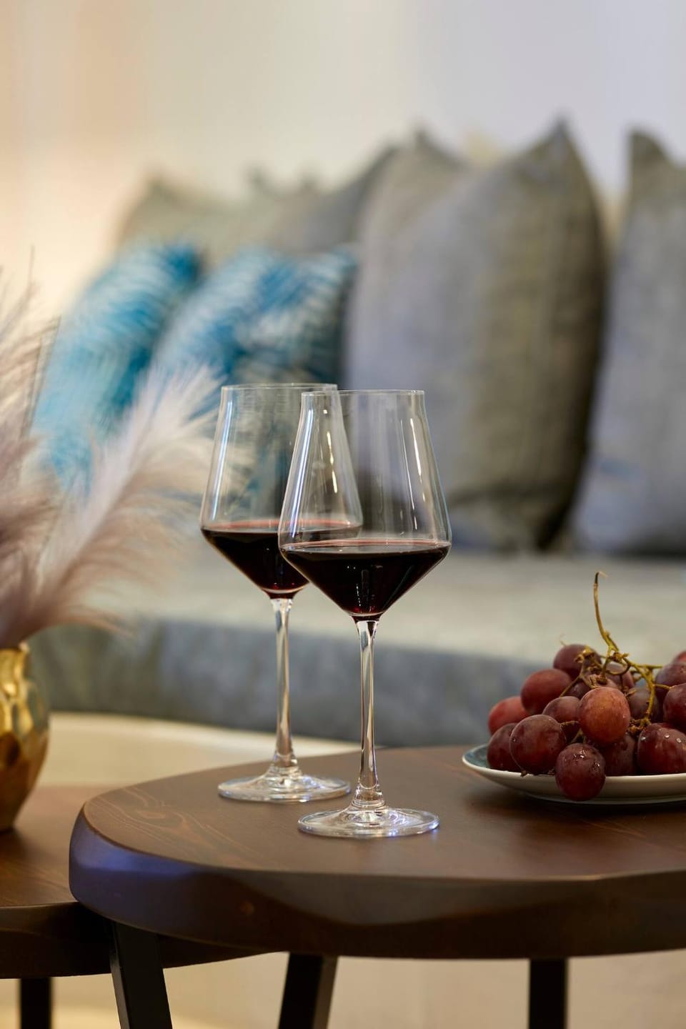 Living room, Seating area, Drinks