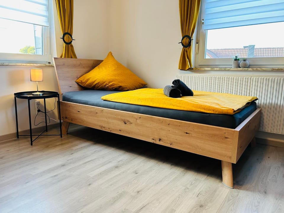 Bed, Photo of the whole room, Bedroom, towels