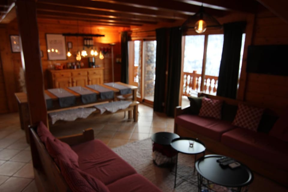 Communal lounge/ TV room, Living room, Photo of the whole room, Seating area