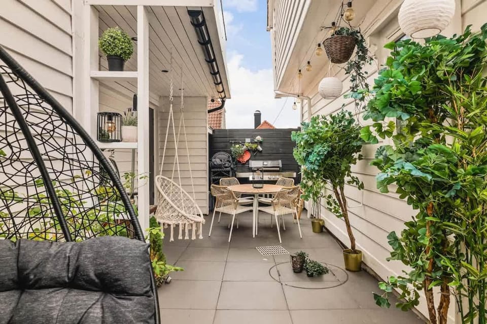 DINBNB Apartment l Skansen funhouse - 400m to Bryggen Gym & Parking House in Bergen