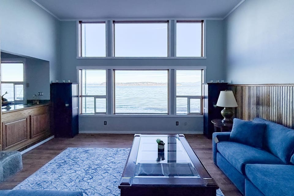 Captain’s Quarters Villa in Clinton