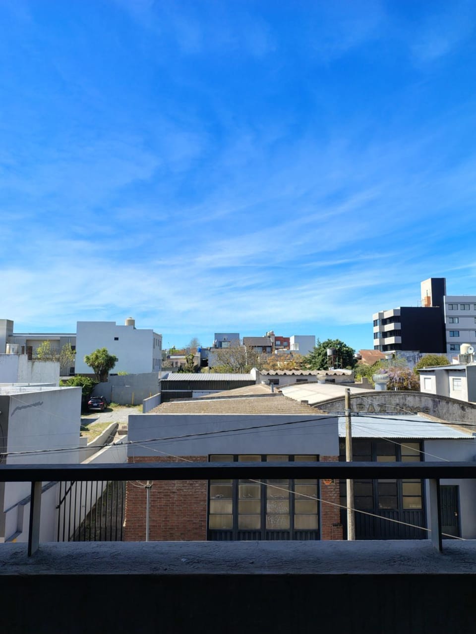 Departamento LA FAMILIA Segundo piso por escaleras con cochera Apartment in Tandil