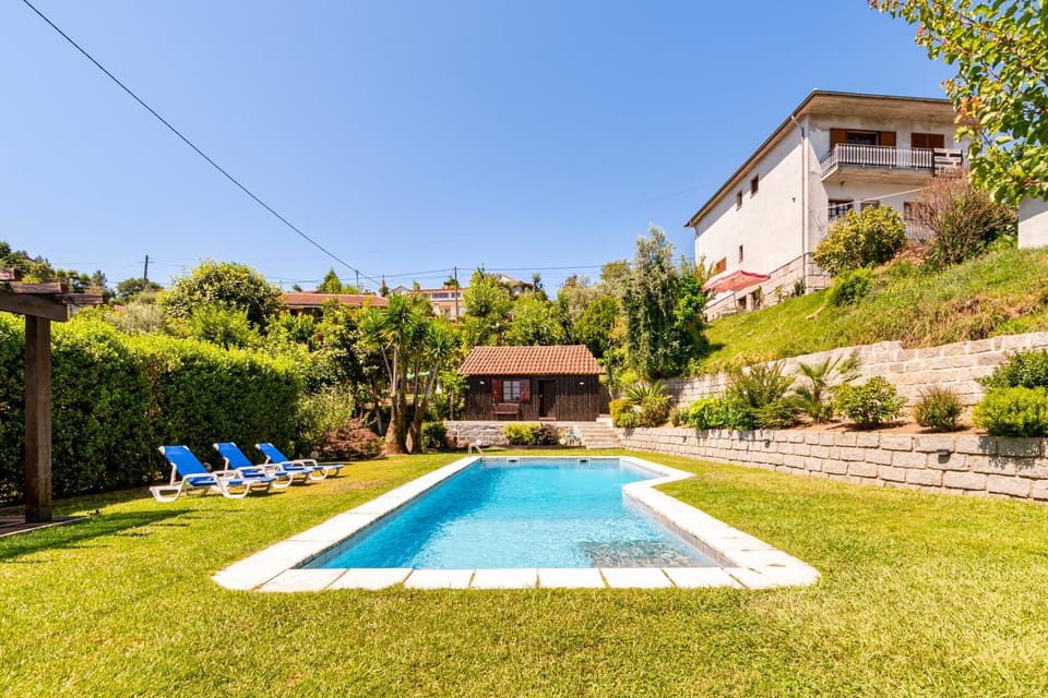 Swimming pool, sunbed