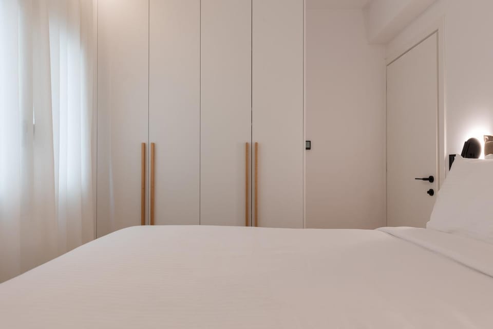 Bed, Photo of the whole room, Bedroom, wardrobe