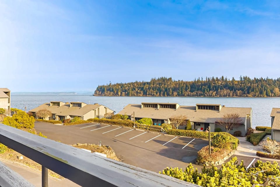 Bayfront Retreat Apartment in Port Ludlow
