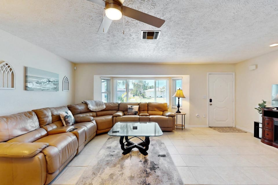 Golf Cart & Heated Pool: Rotonda West Getaway! House in Rotonda West