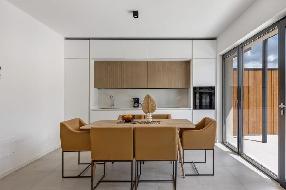 Property building, Kitchen or kitchenette, Living room