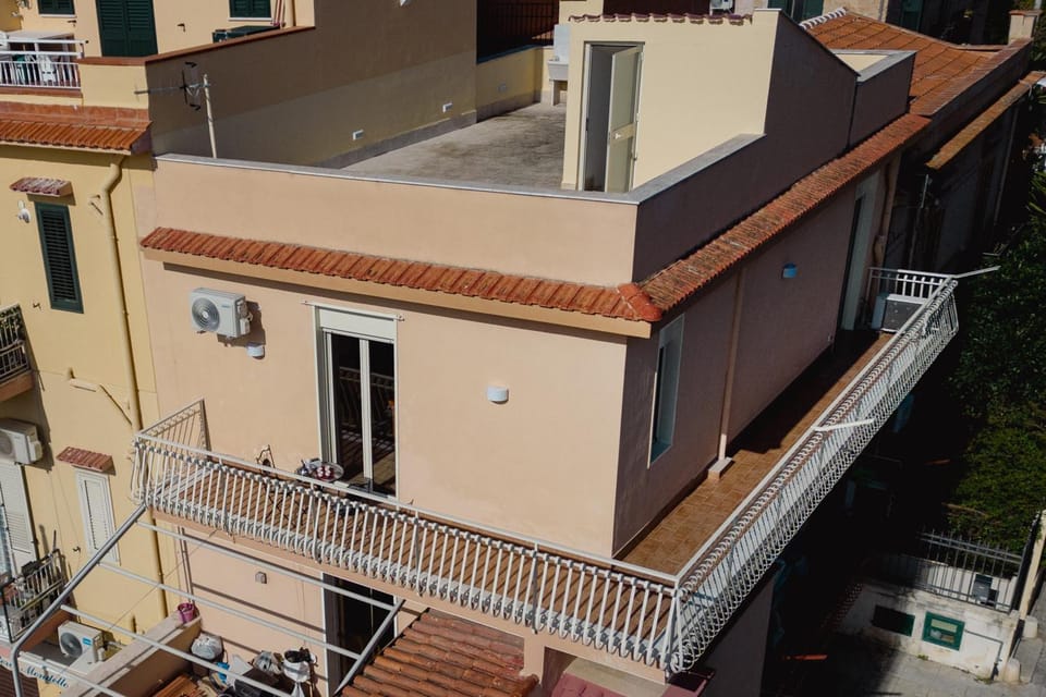 Property building, Bird's eye view, View (from property/room)
