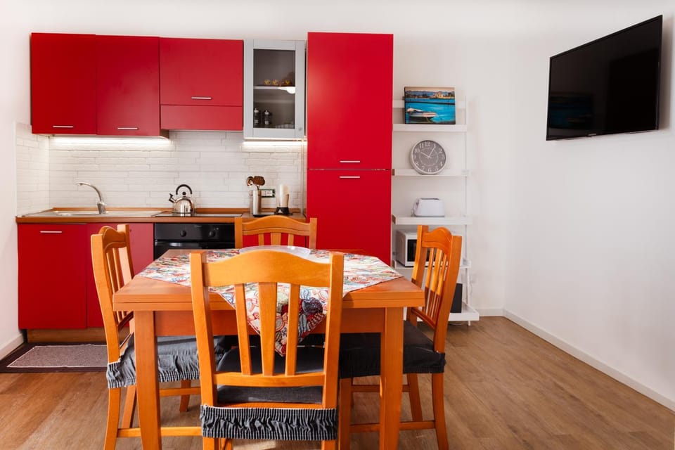 TV and multimedia, Living room, oven, kitchen