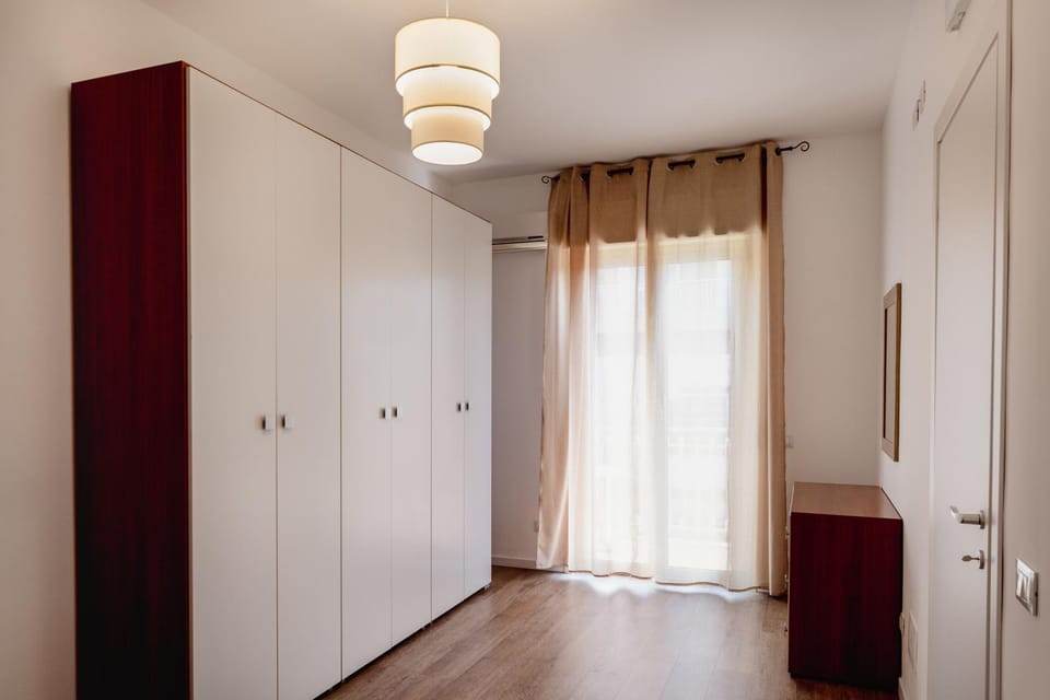 Bedroom, wardrobe
