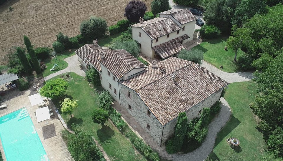 Property building, Natural landscape, Bird's eye view, Garden, Garden, Garden view, Pool view, Swimming pool