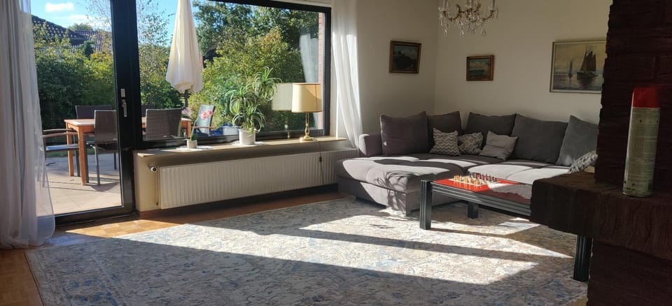 Ferienhaus mit Kamin nahe beheiztem am Waldschwimmbad House in Lower Saxony, Germany