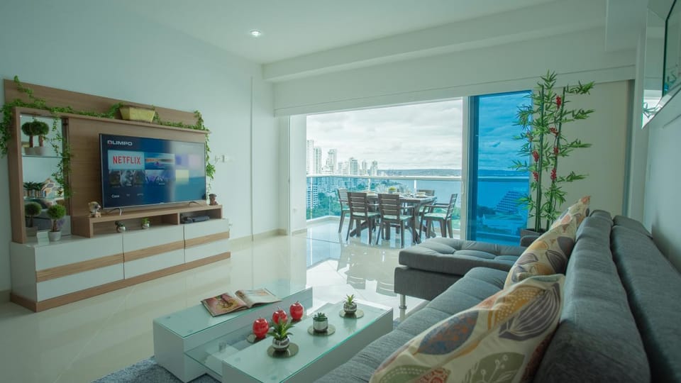 TV and multimedia, Living room, Lounge or bar, Seating area, Sea view