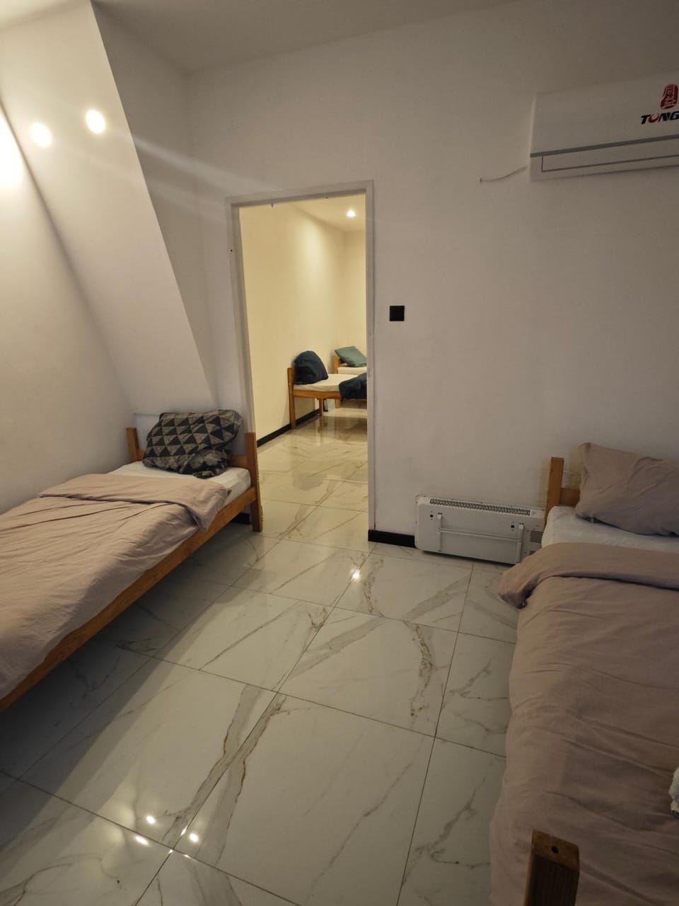 Pokoje Przy Jasnej Górze - by best price city center - CLARUS Apartment in Poland