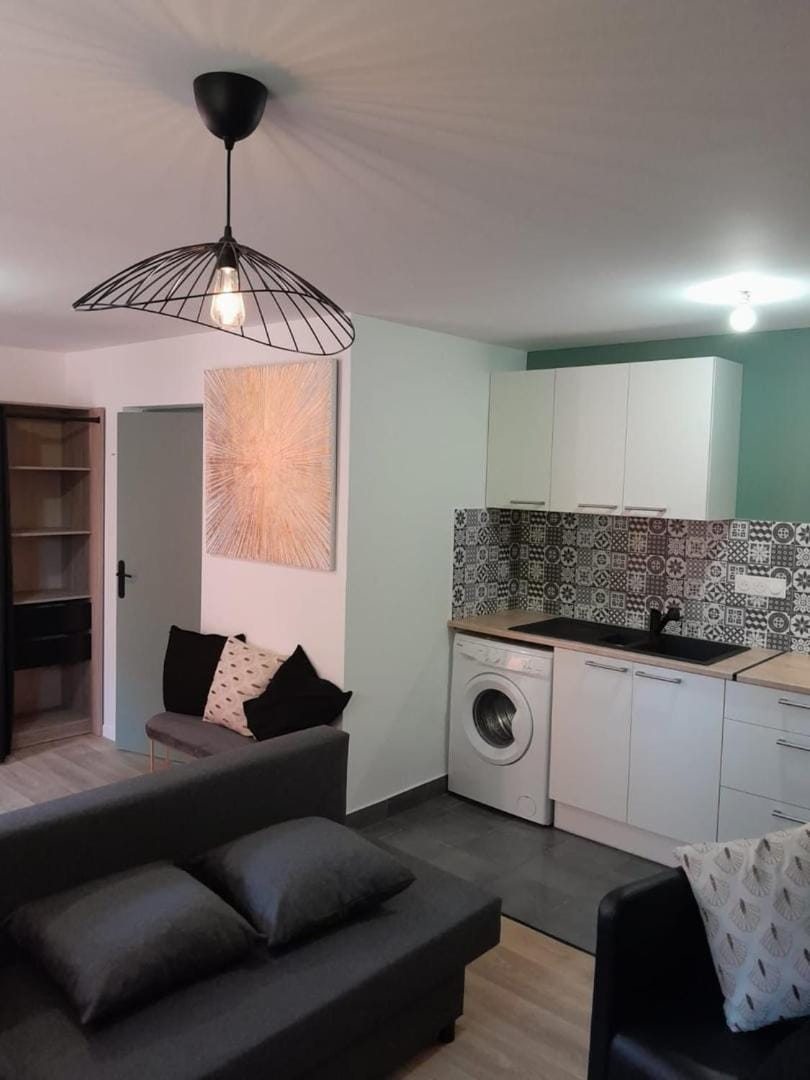Le coucou, studio tout équipé proche gare Apartment in Brittany