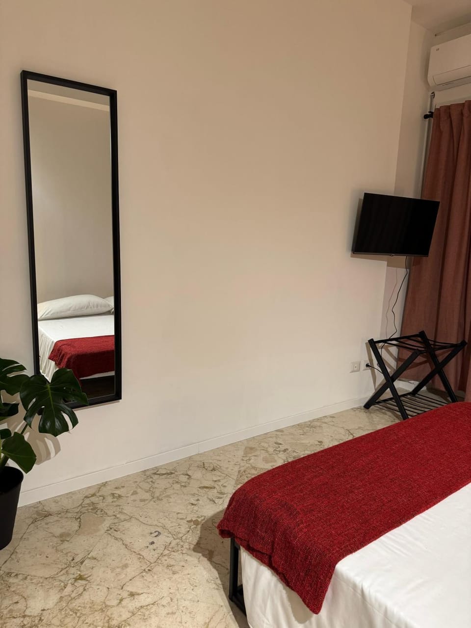 Residenza Piramide Bed and Breakfast in Rome