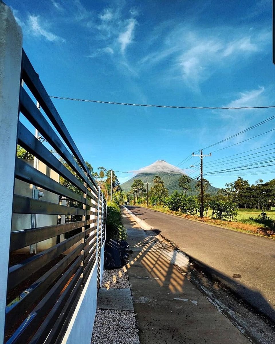 Day, Neighbourhood, Natural landscape