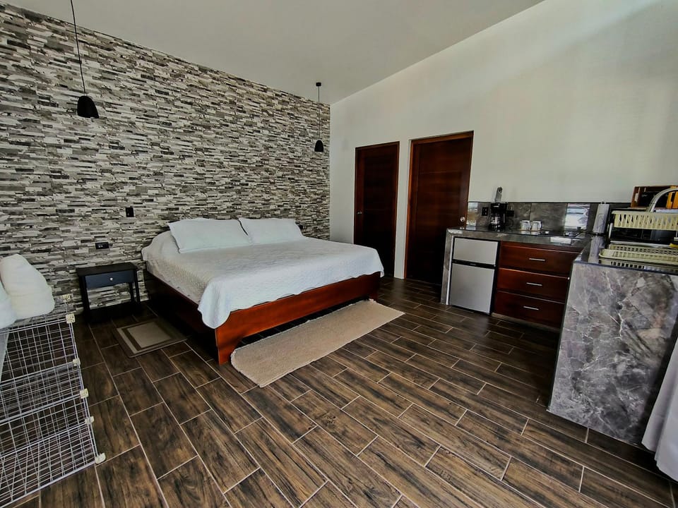 Bedroom, kitchen