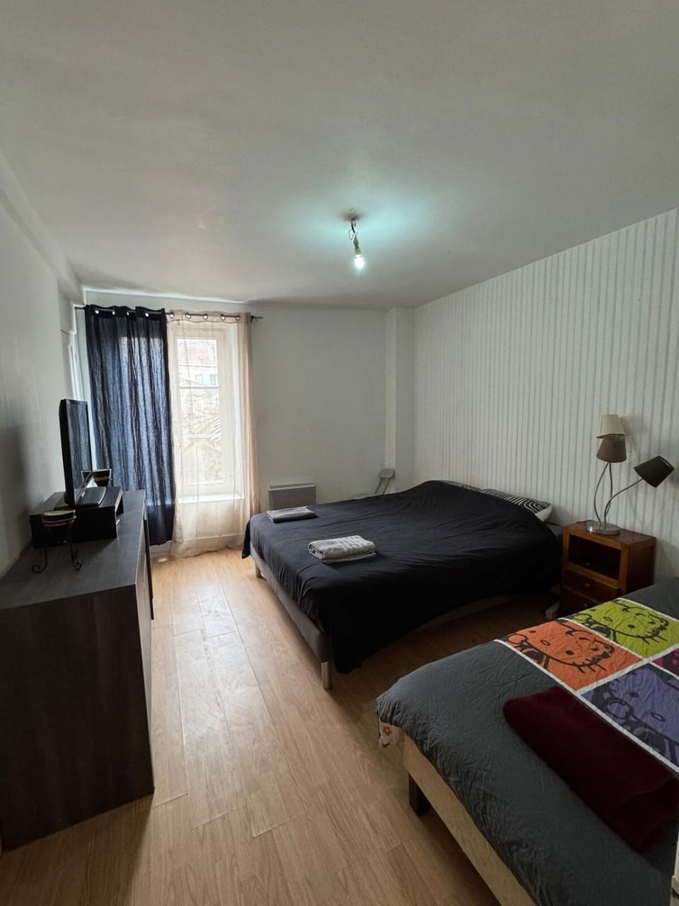 Spacious flat, 7 people, 5 beds Apartment in Île-de-France