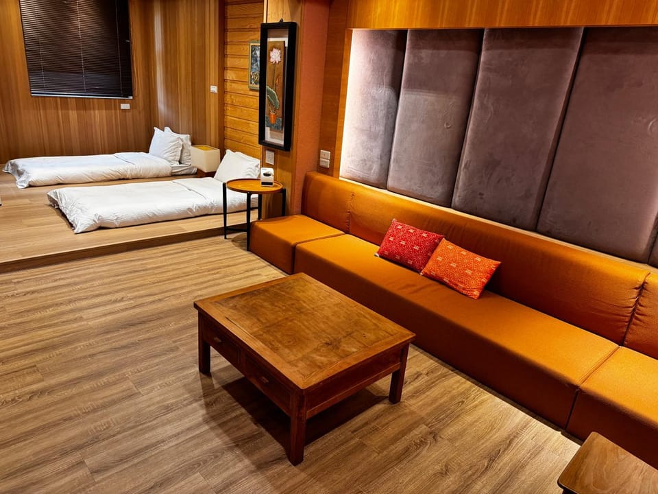 Photo of the whole room, Bedroom