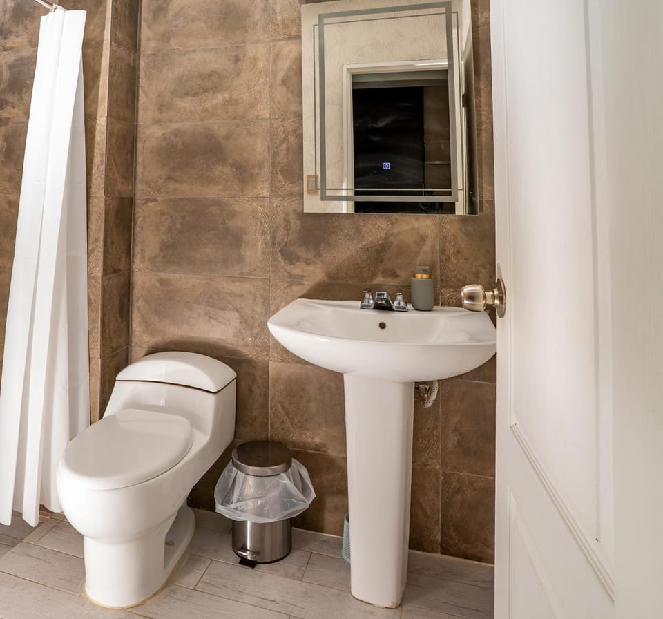 Toilet, Bathroom