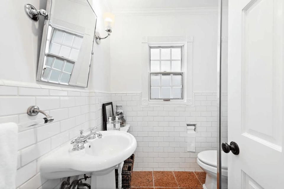 Luxurious Seaside Escape-85 Steps to the Beach-Panoramic Ocean Views House in Laguna Beach