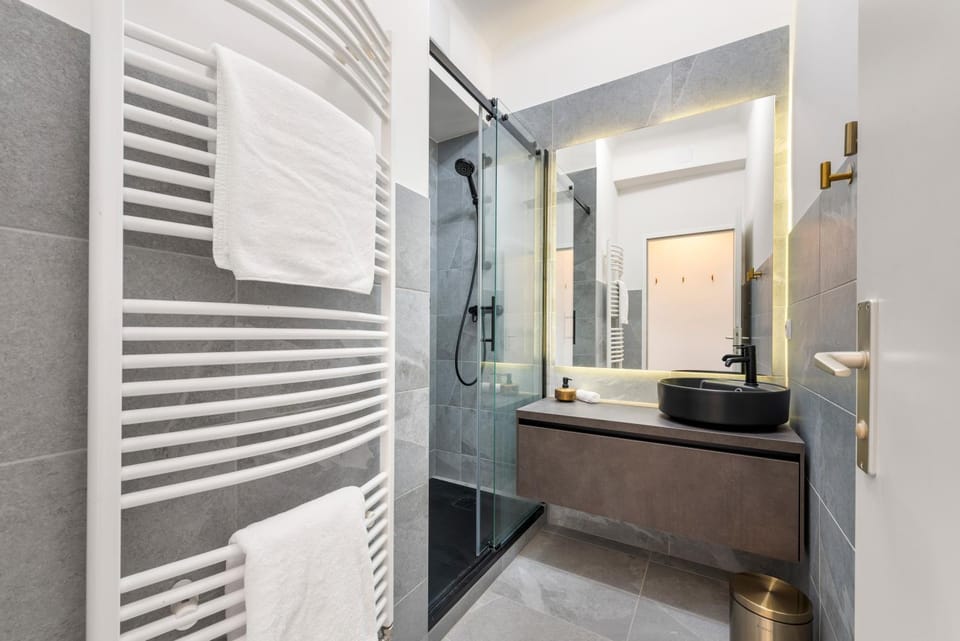 Shower, Bathroom
