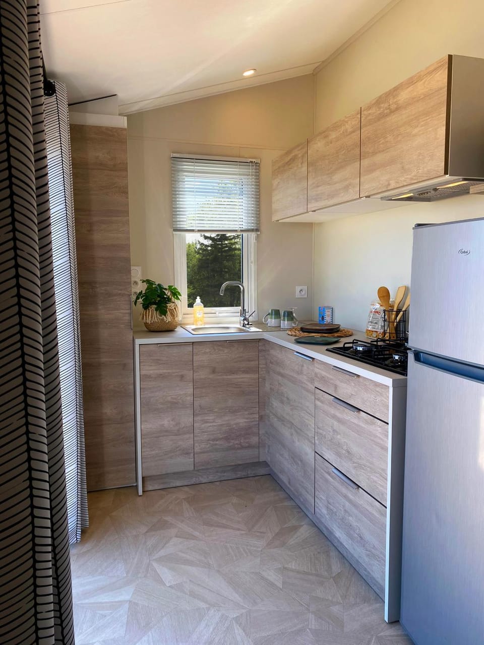 Camping Le Solitaire du Lac Campground/ 
RV Resort in Sévrier