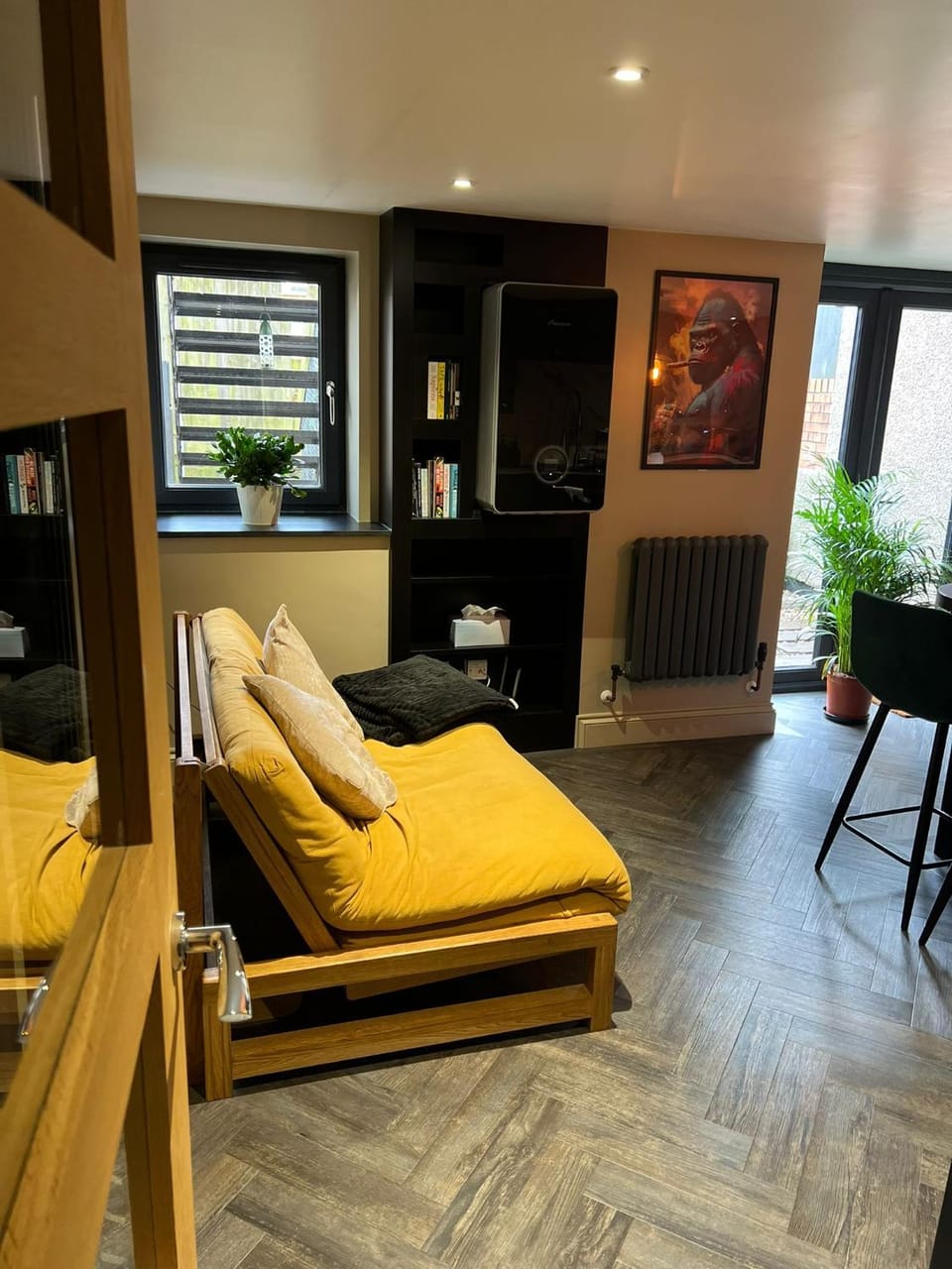 Bed, Living room, Seating area