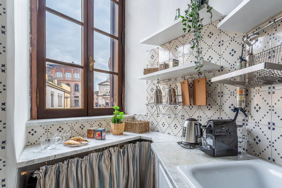 Kitchen or kitchenette
