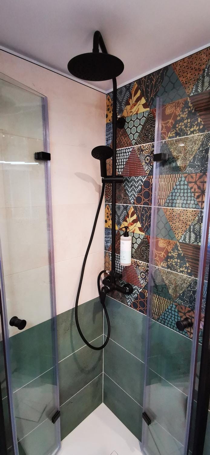 Shower, Bathroom