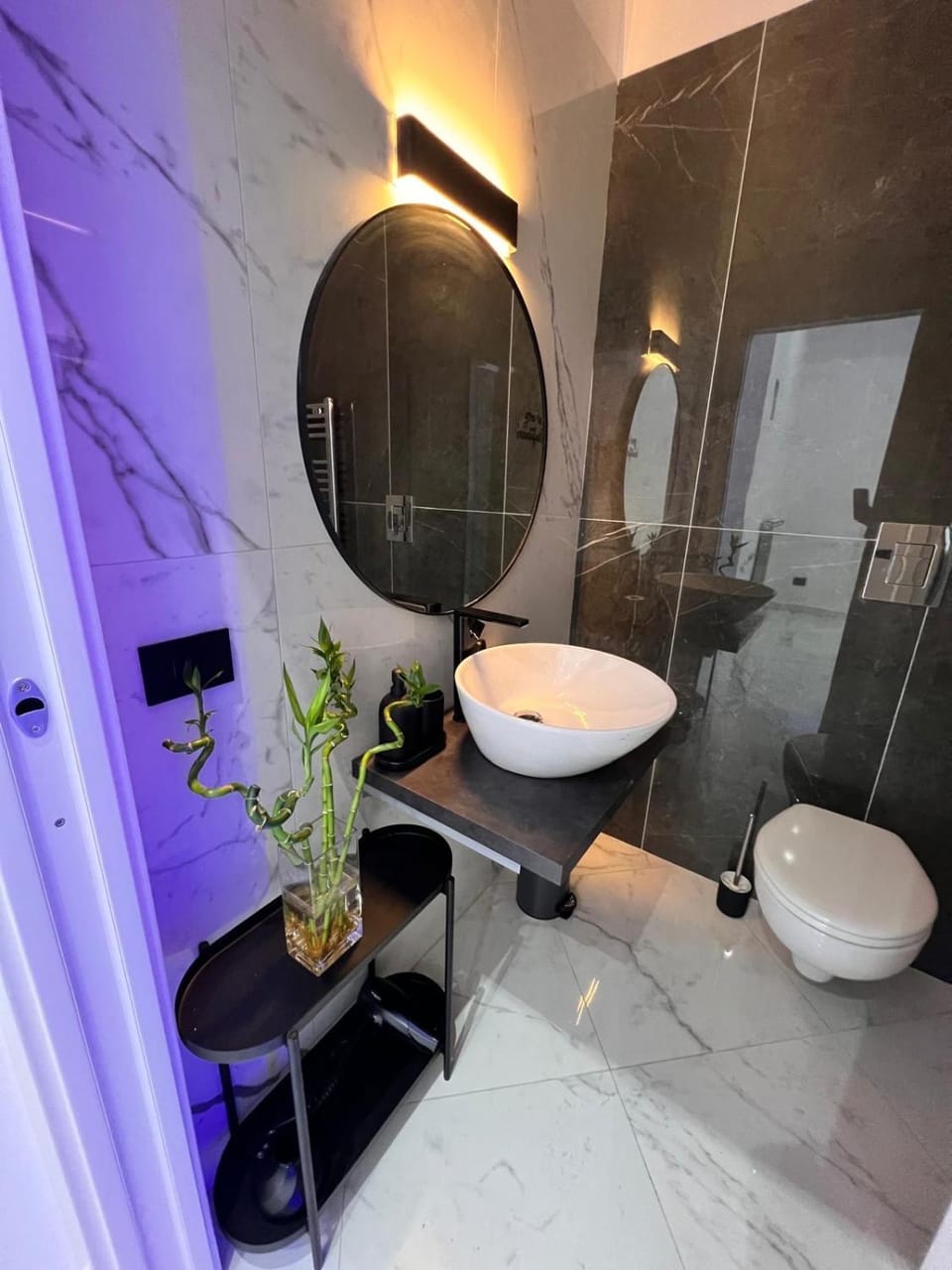 Shower, Toilet, Bathroom, bidet, towels