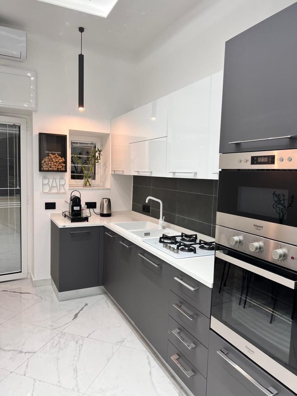 Kitchen or kitchenette, dishwasher, minibar, oven, pet friendly, stove, toaster