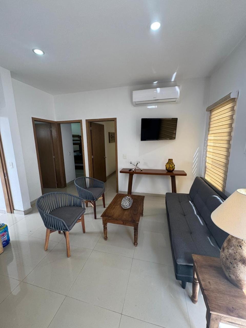 Communal lounge/ TV room