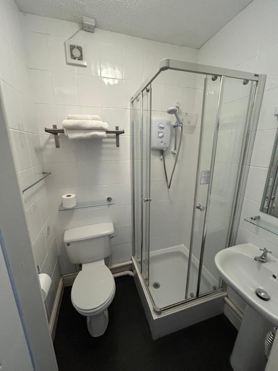 Shower, Toilet