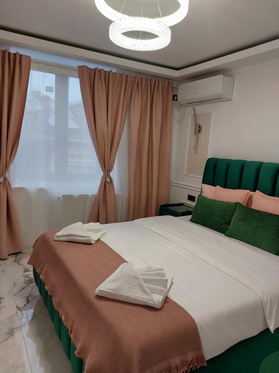 studio lipscani Old Town Center Apartment in Bucharest