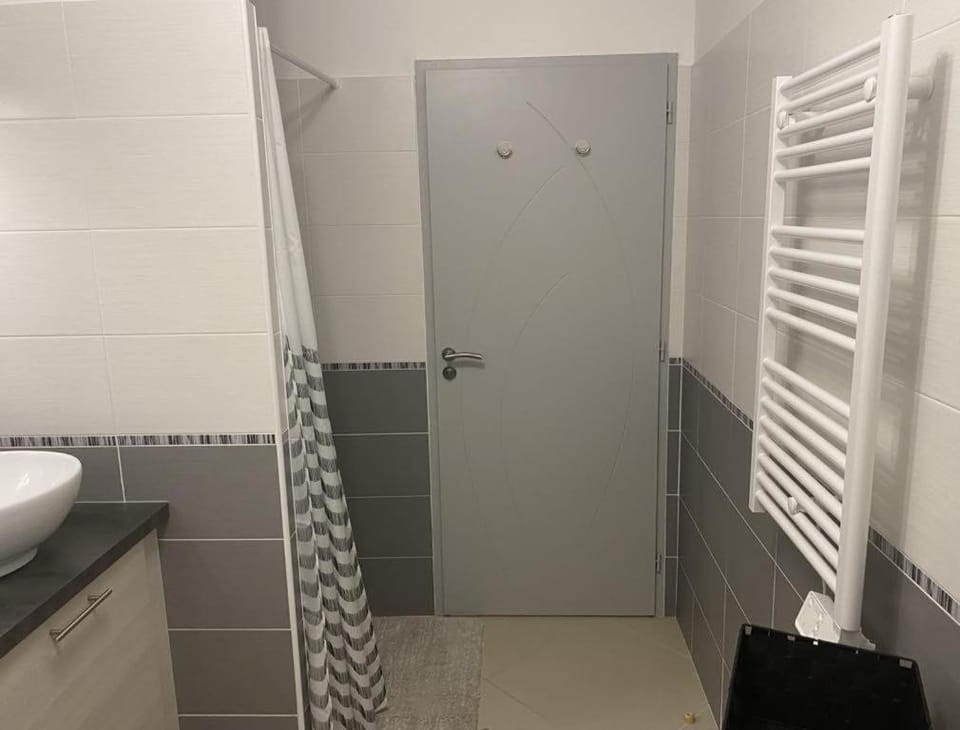 Appartement tout confort climatisé Apartment in Gruissan