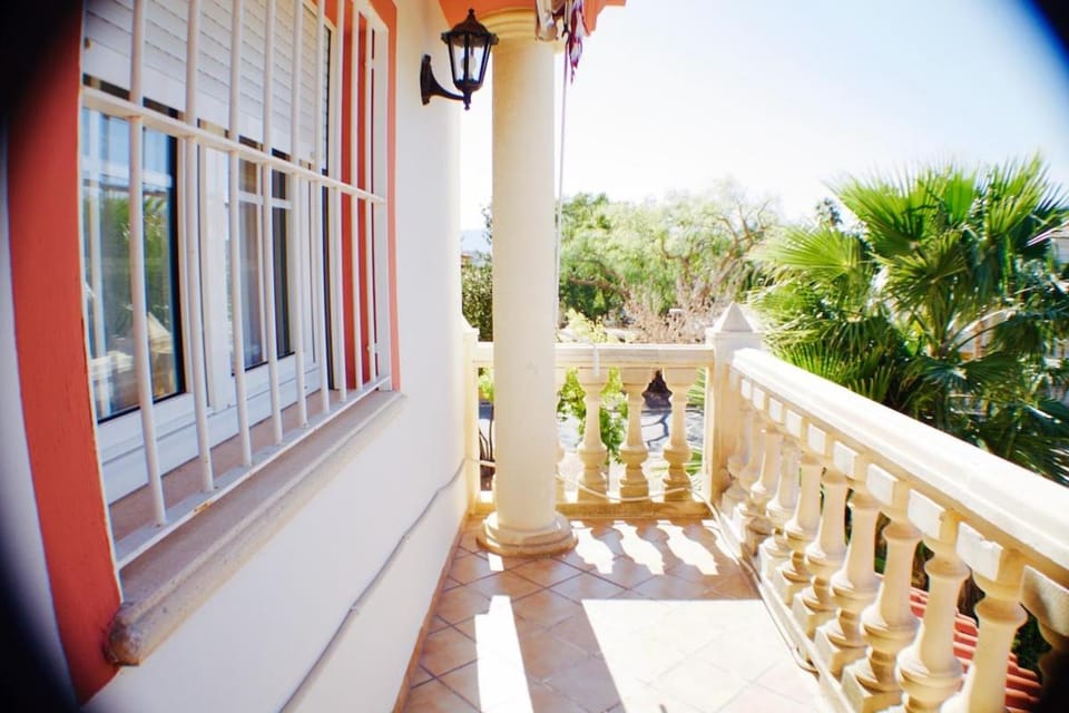 VILLA LUJOSA PLAYA DE GANDIA Calipso Villa in Gandia