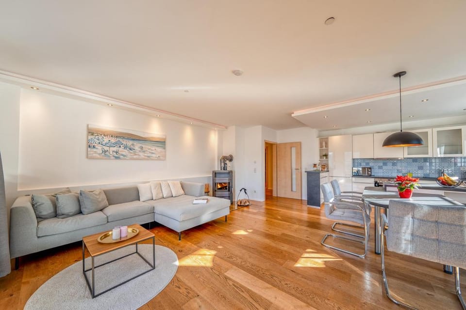 Living room, Photo of the whole room