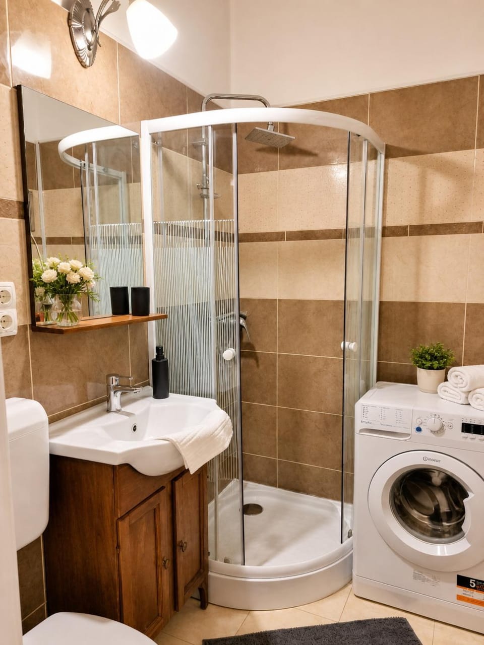 Shower, Toilet, Bathroom, towels, washing machine