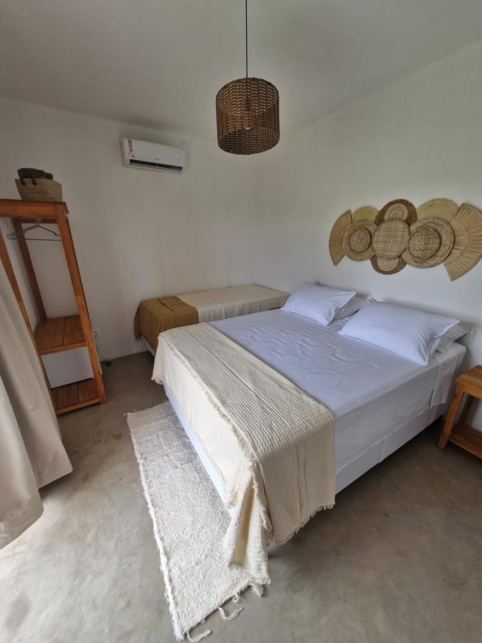 Bed, Photo of the whole room, Bedroom, towels, air conditioner