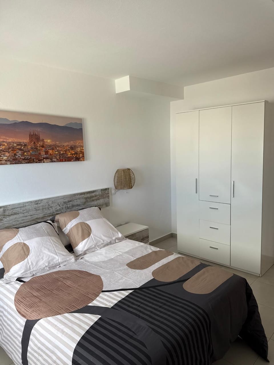 Bed, Photo of the whole room, Bedroom, wardrobe