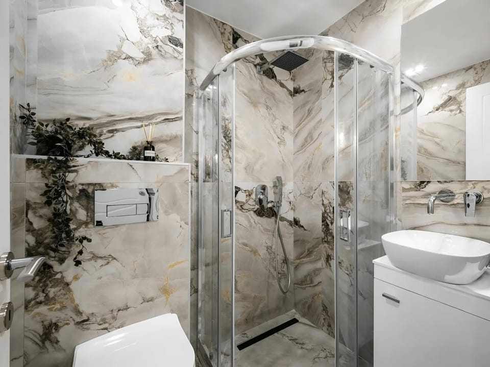 Shower, Toilet, Bathroom