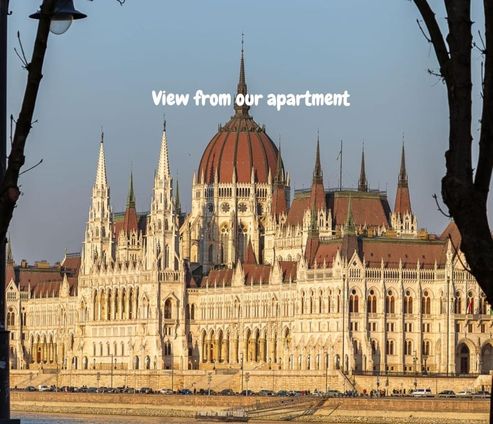 View (from property/room), View (from property/room), City view, Landmark view, Landmark view